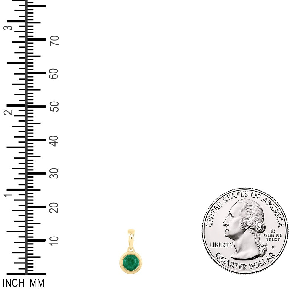 0.43 Ctw Natural Diamond Green Center Round Pendant in 10k Yellow Gold