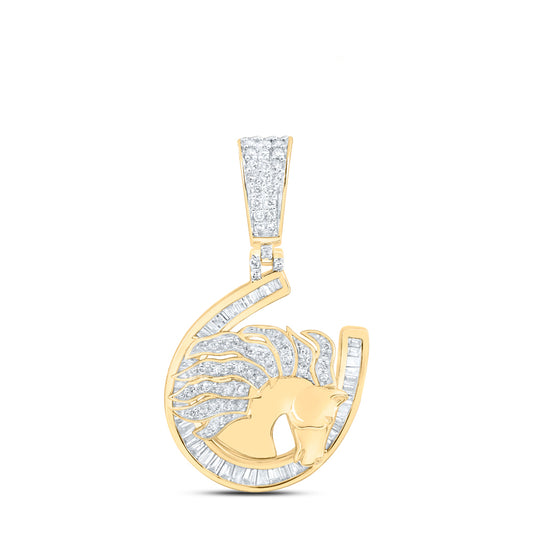 1.12 Ctw Natural Diamond Horseshoe Goodluck Animal Pendant in 10k Yellow Gold