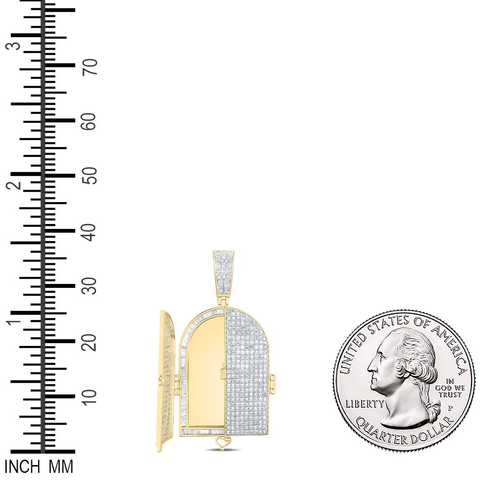 3.76 Ctw Natural Diamond Tomb Doors Memory Picture Frame Pendant in 10k Yellow Gold