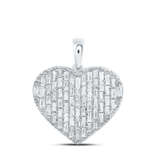 0.75 Ctw Natural Diamond Cluster Heart Gift Pendant in 10k White Gold