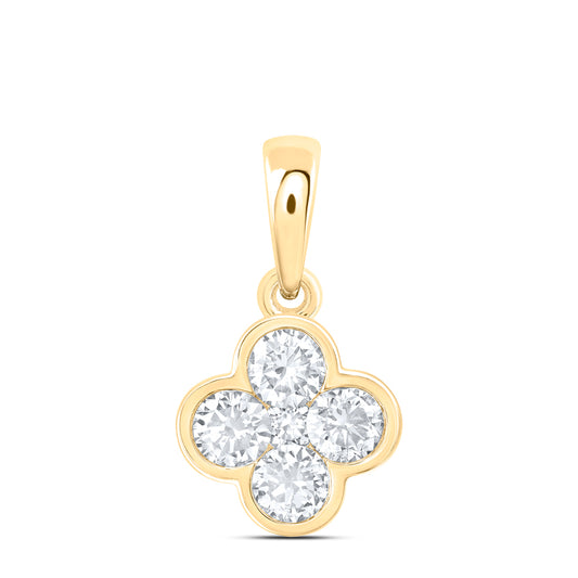 0.54 Ctw Natural Diamond Clover Fashion Gift Pendant in 10k Yellow Gold