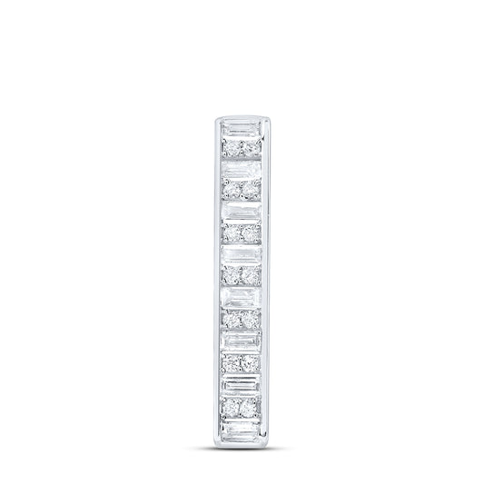 0.24 Ctw Natural Diamond Rectangle Gift Pendant in 14k White Gold