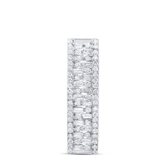 0.39 Ctw Natural Diamond Cute Rectangular Pendant in 14k White Gold