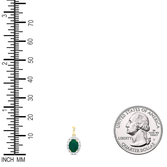0.95 Ctw Natural Diamond Center Green Diamond Oval Pendant in 14k Yellow Gold